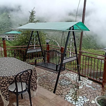 Icebergs Mussoorie - A Boutique Stay And 24 Hrs Roof Top Cafe Ngoại thất bức ảnh