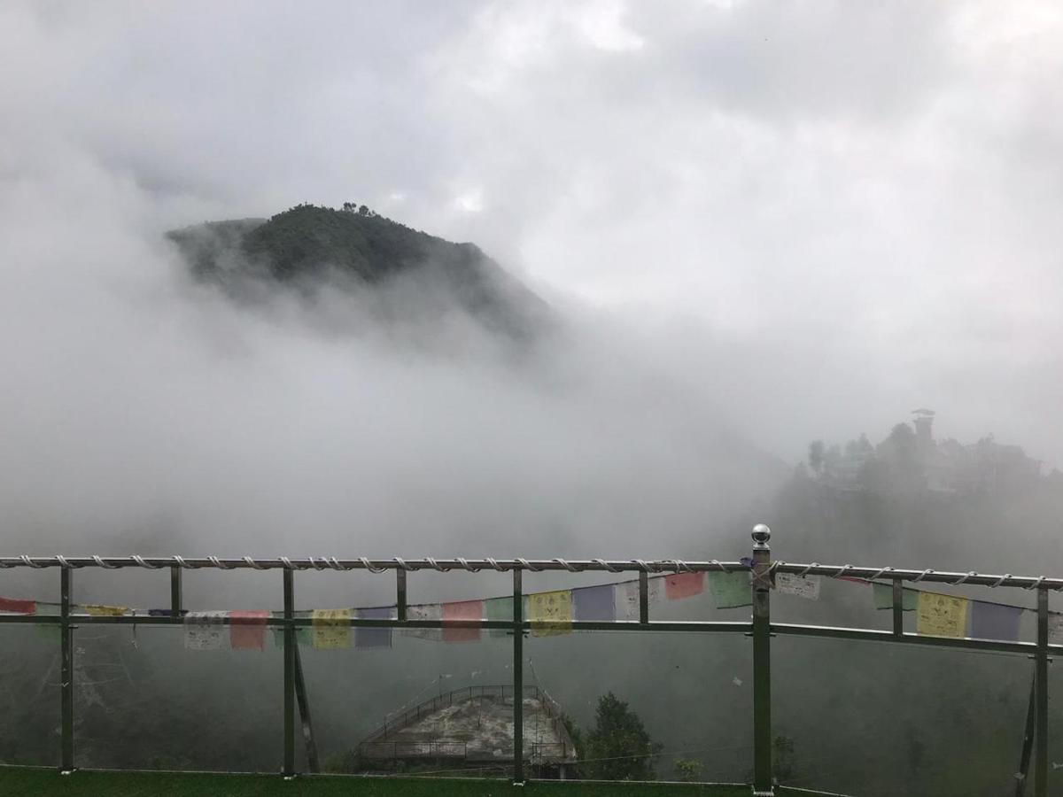 Icebergs Mussoorie - A Boutique Stay And 24 Hrs Roof Top Cafe Ngoại thất bức ảnh