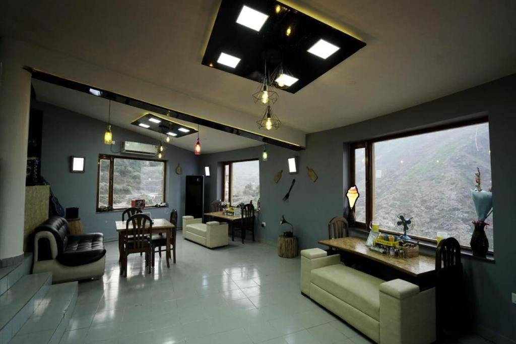 Icebergs Mussoorie - A Boutique Stay And 24 Hrs Roof Top Cafe Ngoại thất bức ảnh