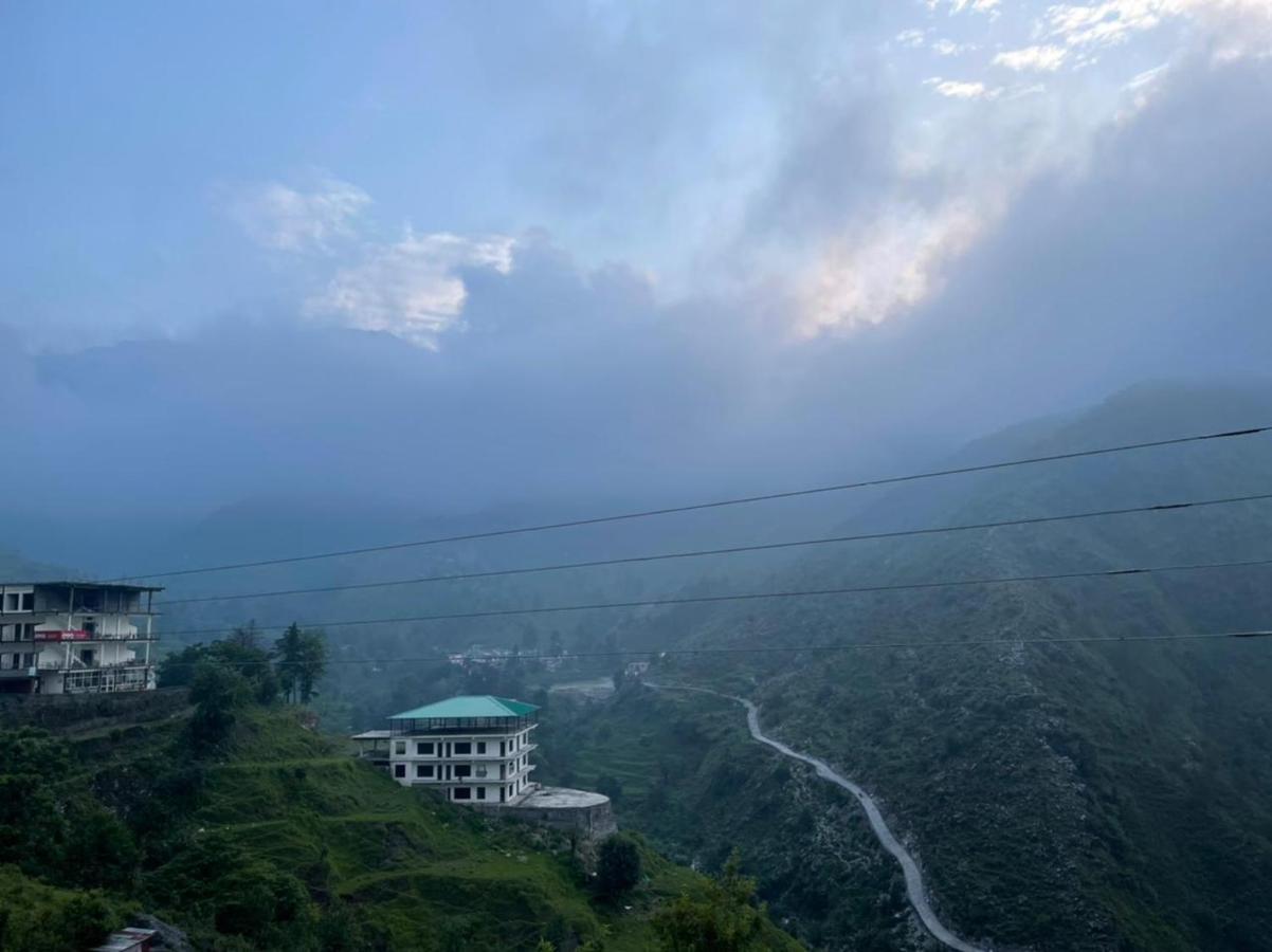 Icebergs Mussoorie - A Boutique Stay And 24 Hrs Roof Top Cafe Ngoại thất bức ảnh