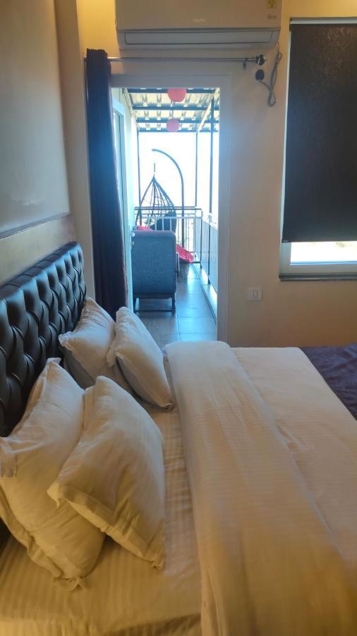Icebergs Mussoorie - A Boutique Stay And 24 Hrs Roof Top Cafe Ngoại thất bức ảnh