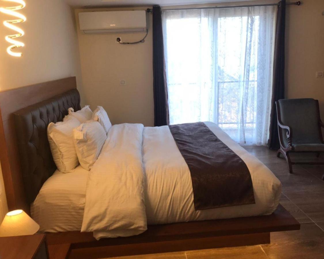 Icebergs Mussoorie - A Boutique Stay And 24 Hrs Roof Top Cafe Ngoại thất bức ảnh