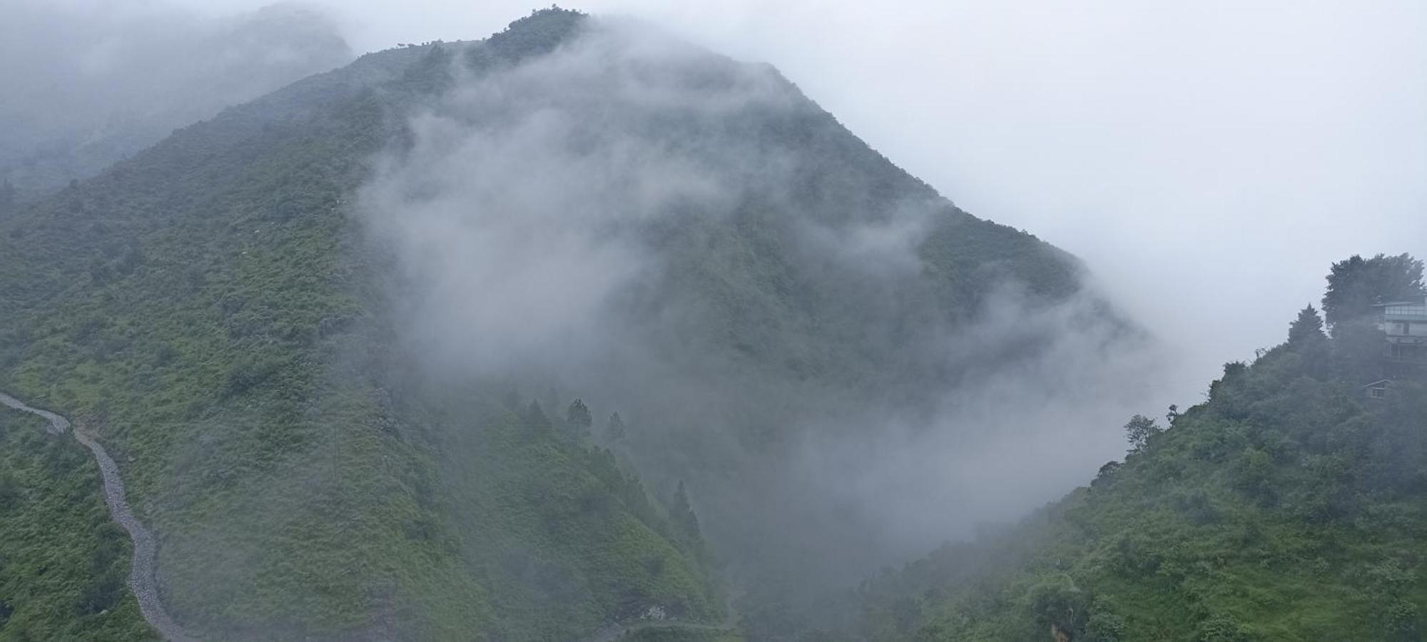 Icebergs Mussoorie - A Boutique Stay And 24 Hrs Roof Top Cafe Ngoại thất bức ảnh