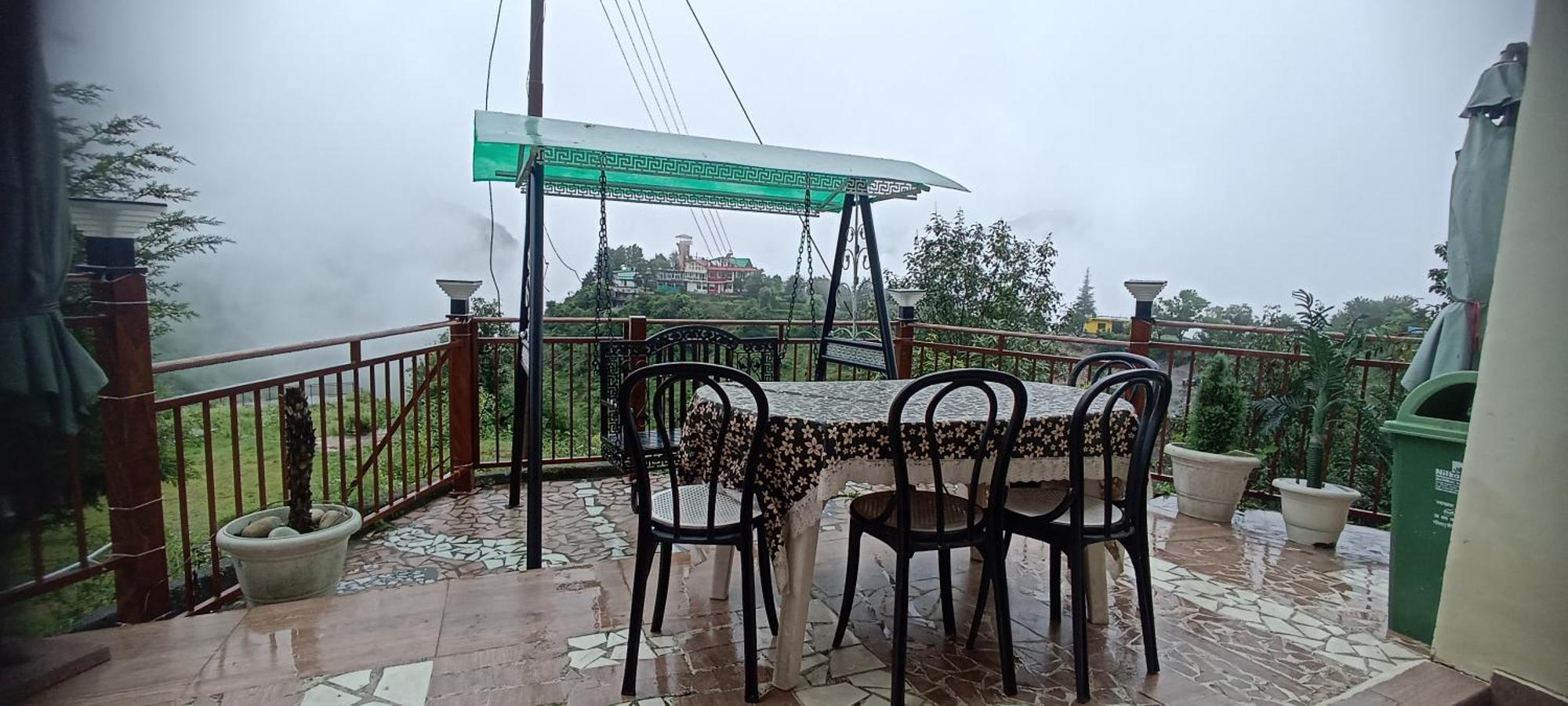 Icebergs Mussoorie - A Boutique Stay And 24 Hrs Roof Top Cafe Ngoại thất bức ảnh