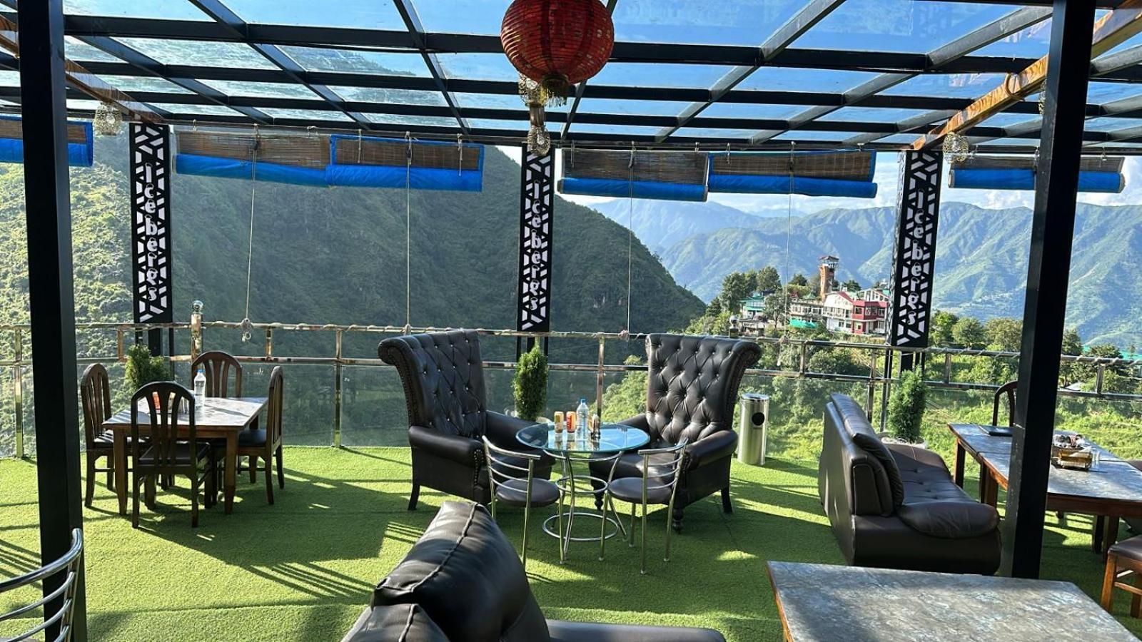 Icebergs Mussoorie - A Boutique Stay And 24 Hrs Roof Top Cafe Ngoại thất bức ảnh