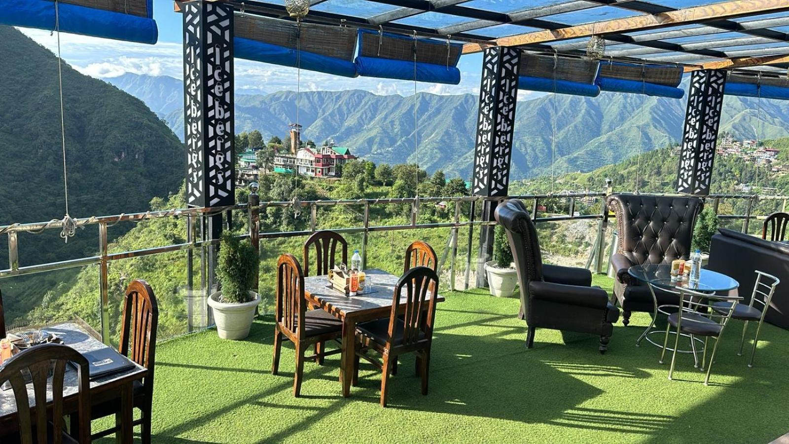 Icebergs Mussoorie - A Boutique Stay And 24 Hrs Roof Top Cafe Ngoại thất bức ảnh